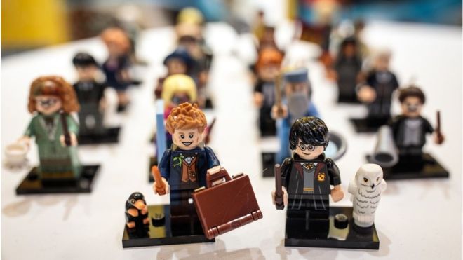 Lego working with shops to avoid Brexit disruption – BBC