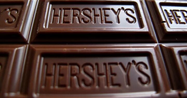 Hershey sued in US over metal in dark chocolate claim – BBC